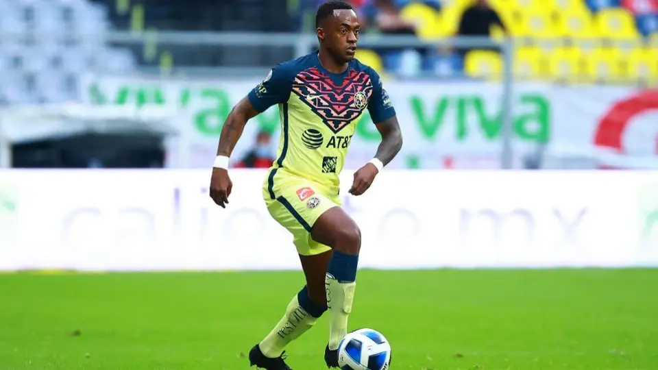 América: Renato Ibarra ya trabaja al parejo del grupo; le siguen buscando equipo