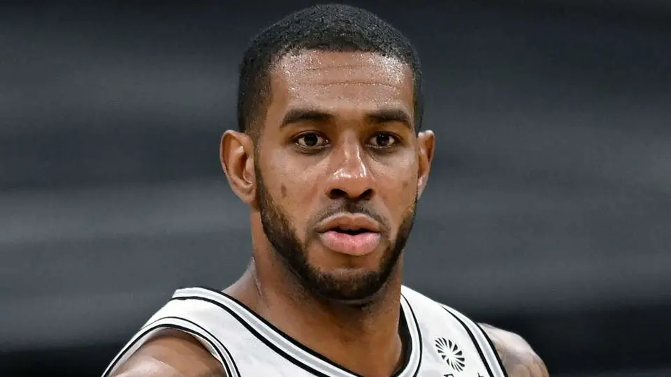 LaMarcus Aldridge: Anunció su retiro de la NBA por problemas cardíacos