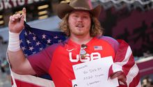 Tokio 2020: Ryan Crouser dedicó oro olímpico a su abuelo tras triunfar en lanzamiento de bala