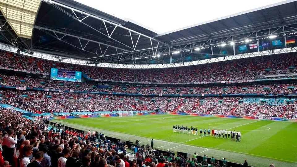 Eurocopa 2020: UEFA investigará a Inglaterra por el uso de láser ante Dinamarca