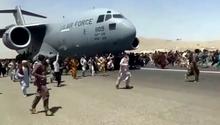 Afganistán: Caos en el aeropuerto de Kabul deja 7 muertos mientras el Talibán toma la ciudad
