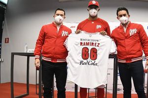 Diablos Rojos: Presentó a su nuevo pitcher J.C. Ramírez