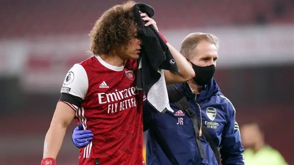 Raúl Jiménez: David Luiz mandó mensaje al mexicano tras su reaparición