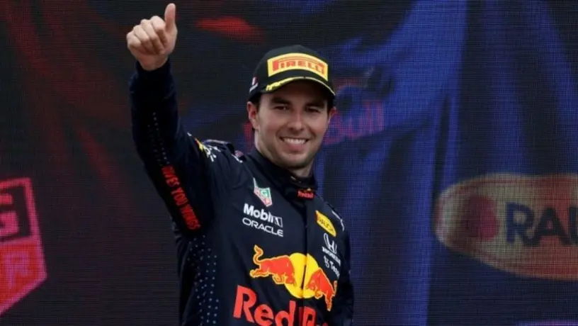 Video: Checo Pérez Jr. se 'apoderó' del monoplaza RB16B de su padre
