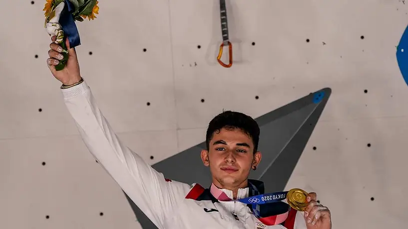 Tokio 2020: Español Alberto Gines ganó el primer oro en escalada deportiva