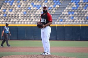 Video: Peloteros de Toros de Tijuana pasan tremendo susto por tormenta en Nuevo Laredo