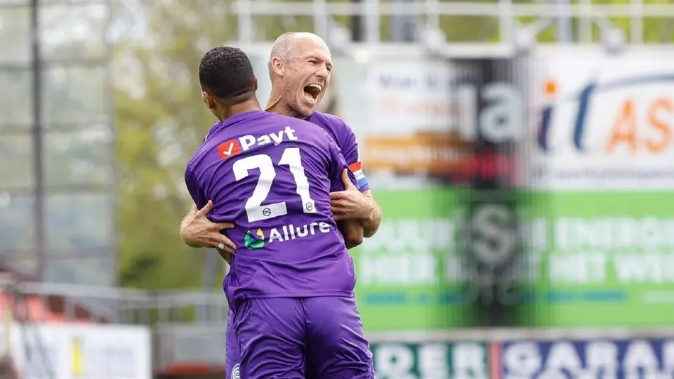 Robben rompió en llanto tras volver a la titularidad 7 meses después y dar dos asistencias