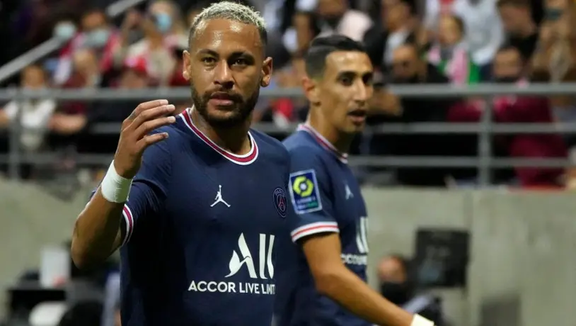 Neymar: Gana medio millón de euros al mes por ser "cortés, puntual y amable"