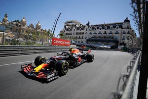 Checo Pérez, líder en las primeras prácticas libres de Mónaco