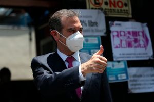 Lorenzo Córdova calificó de exitosa la jornada electoral: 'Sólo 30 casillas no se instalaron'