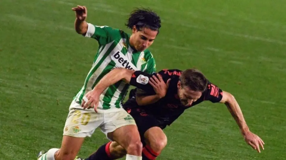Diego Lainez aseguró que nadie se puede comparar con Messi, tras similitudes que ve La Volpe