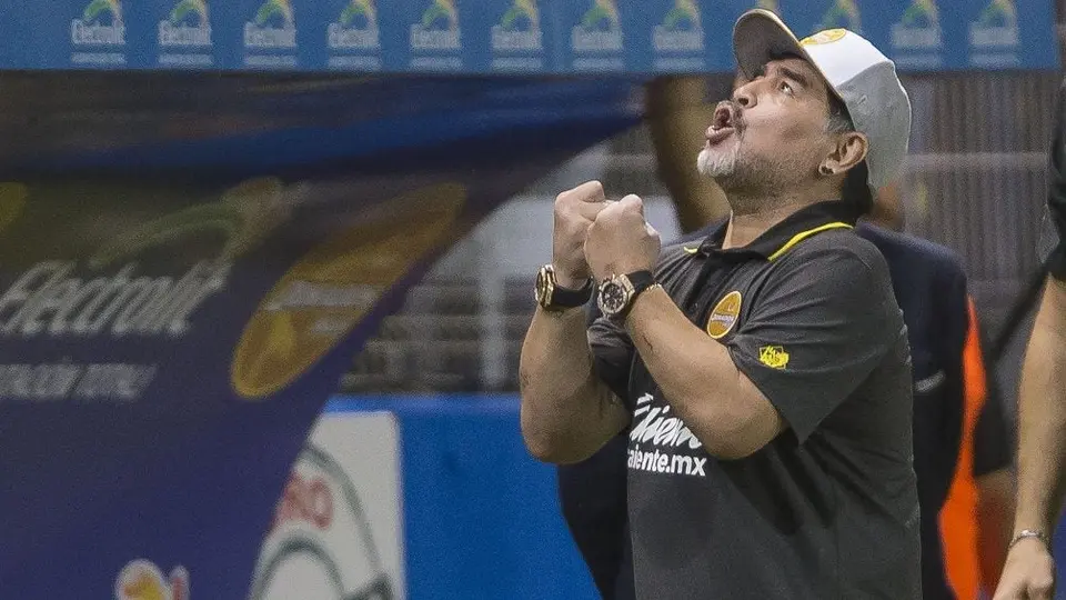 ¿Por qué Diego Armando Maradona usaba dos relojes?