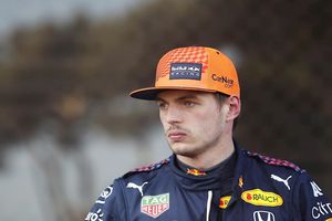 Verstappen sobre bandera roja en Bakú: 'Siempre pasa esta mie...'