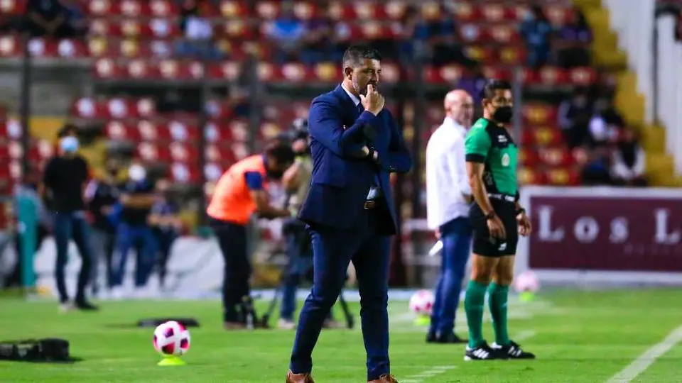 DT de Gallos tras empate con Xolos: 'Me parece que el VAR transformó el futbol en otra cosa'