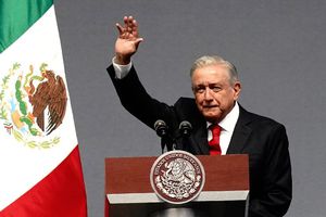AMLO agradeció 'de todo corazón' a los que fueron al zócalo para su informe