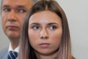 Atleta bielorrusa, que abandonó Tokio 2020, subastó medalla para apoyar a deportistas