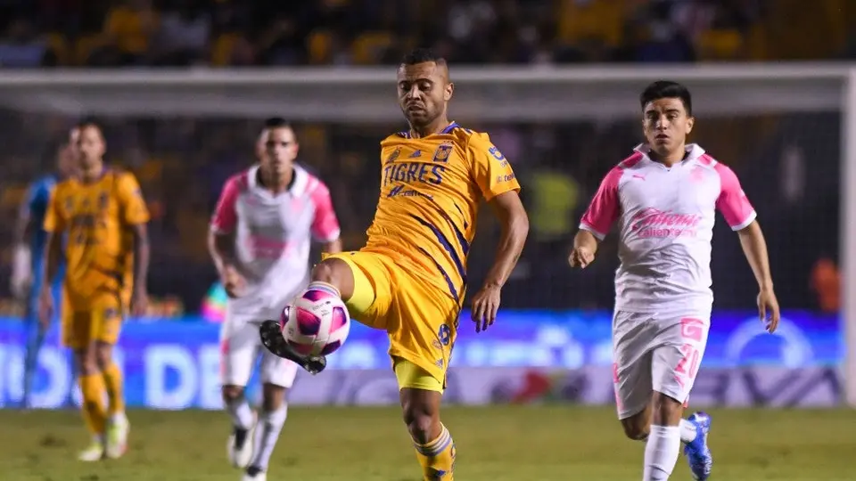 Tigres: Carioca evitó al Piojo y se fue directo al vestidor tras ser sustituido