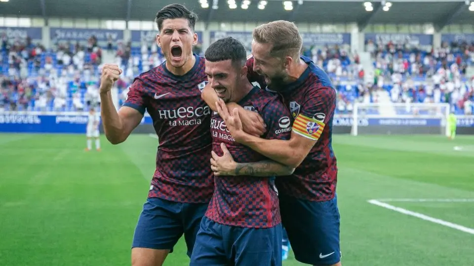 Nacho Ambriz: Tuvo debut soñado como DT del Huesca con victoria sobre el Eibar
