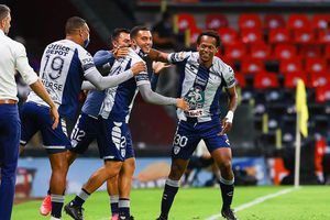 Pachuca trolleó a Cruz Azul previo a Semifinal del Guardianes 2021