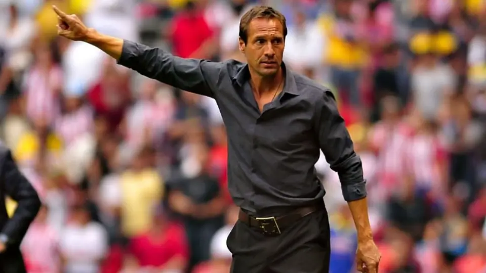 John Van´t Schip sobre Chivas: 'Mi nombre ha salido, pero todo son rumores'