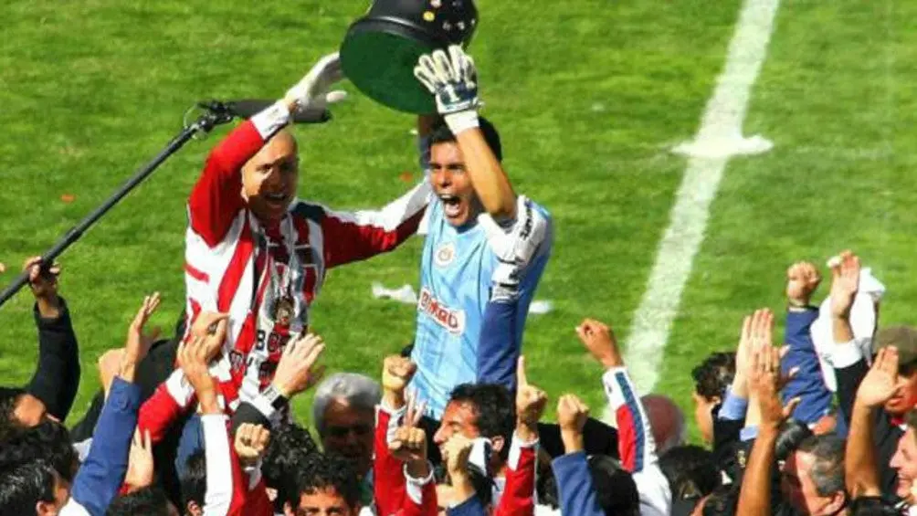 Bofo Bautista y Oswldo Sánchez celebran título del Apertura 2006 | MEXSPORT