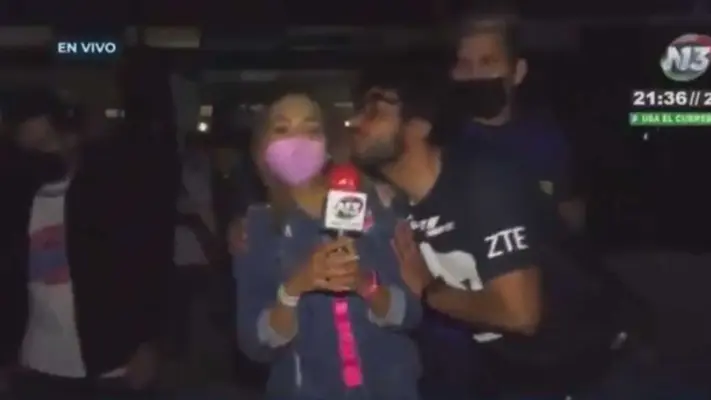 Reportera denunció acoso durante enlace en vivo del Puebla vs Pumas