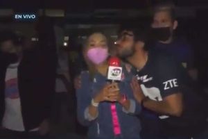 Reportera denunció acoso durante enlace en vivo del Puebla vs Pumas