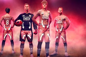 Equipo inglés utilizará uniforme transparente para impulsar lucha contra el cáncer de próstata