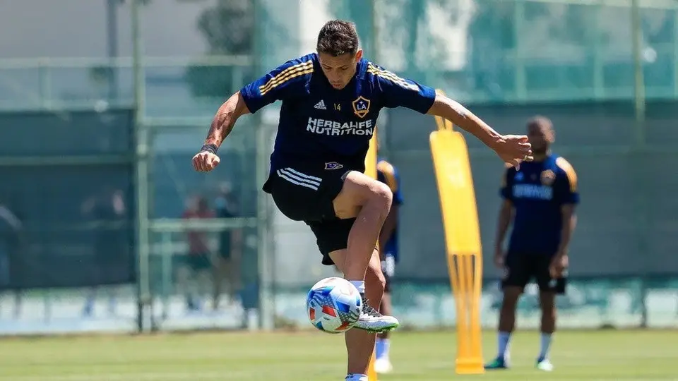 Jorge Villafaña sobre Chicharito: 'Ayuda bastante que esté en buen momento'