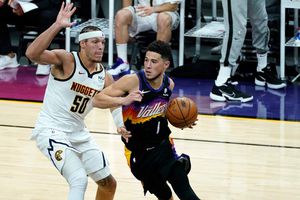 NBA: Suns ganó primer juego de la serie contra Nuggets de la mano de Chris Paul