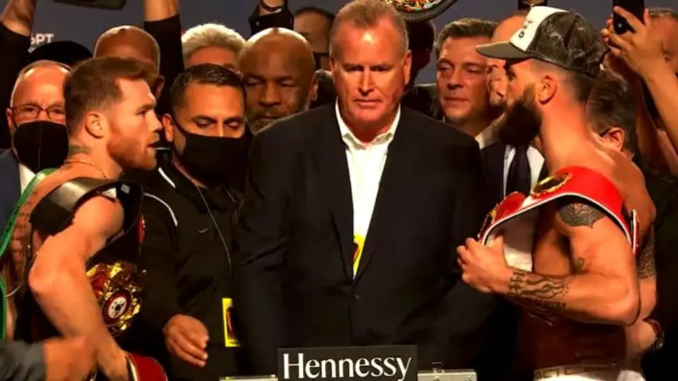 Canelo Álvarez vs Caleb Plant: Grito homofóbico apareció durante el pesaje