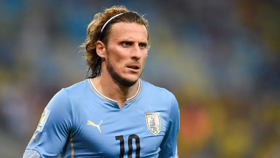 Forlán tras la salida de Tabárez: 'Marcó un antes y un después en Uruguay'