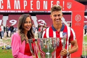 Marcos Llorente se comprometió en el Wanda Metropolitano con la influencer 'Paddy'
