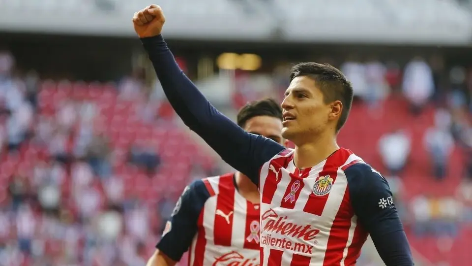 Ronaldo Cisneros: 'Lo único que salva una temporada en Chivas es el Campeonato'