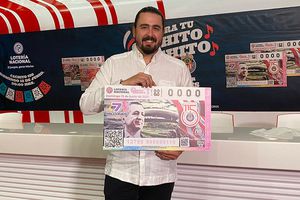 Chivas presentó boletos de la Lotería Nacional por su 115 aniversario