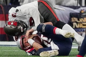 NFL: Patriots pierden a casi toda su línea ofensiva antes de enfrentar a Texans