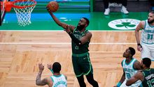 NBA: Jaylen Brown de los Celtics, fuera el resto de la temporada por desgarre en muñeca