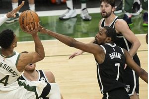 NBA Playoffs: Bucks empatan la serie tras vencer a Nets en Juego 4