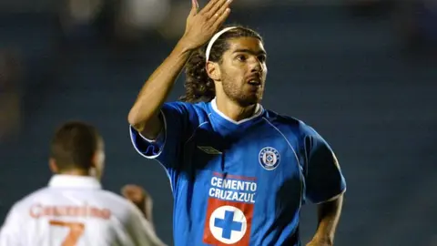 Cruz Azul: ¿Qué cábalas tenía el Loco Abreu durante su estancia con la Máquina?
