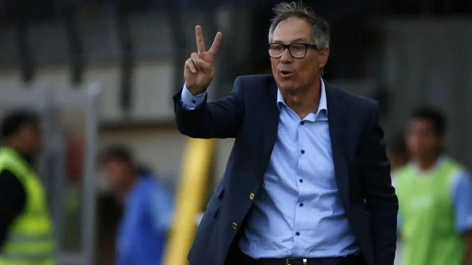 León: Ariel Holan encontró en el compromiso de sus jugadores la clave para vencer a Chivas
