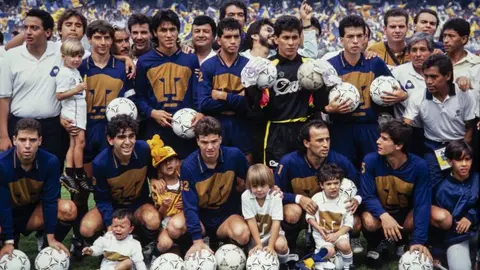 Pumas: ¿Cuál fue la cábala de Mejía Barón para derrotar al América en la Final 90-91?