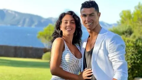 Cristiano Ronaldo: Hijos de CR7 lucieron sus uniformes escolares al estilo inglés