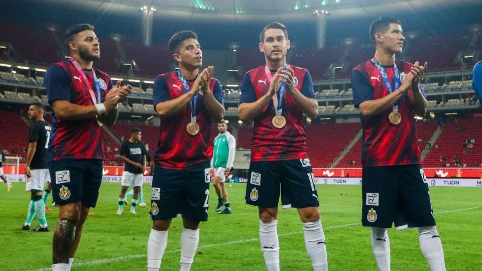 Chivas: Medallistas olímpicos fueron homenajeados previo a enfrentar a León