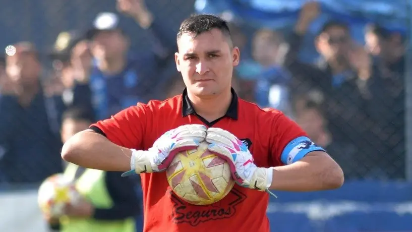 Arquero fue expulsado por orinar durante un partido en Ecuador
