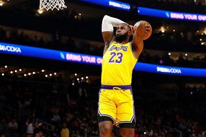 LeBron James salió del protocolo de Covid-19 tras confirmarse su falso positivo