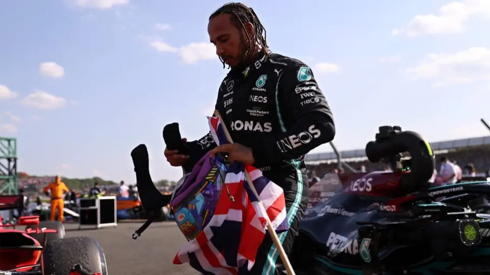 F1: Lewis Hamilton, víctima de ataques racistas tras polémica en el Gran Premio de Gran Bretaña