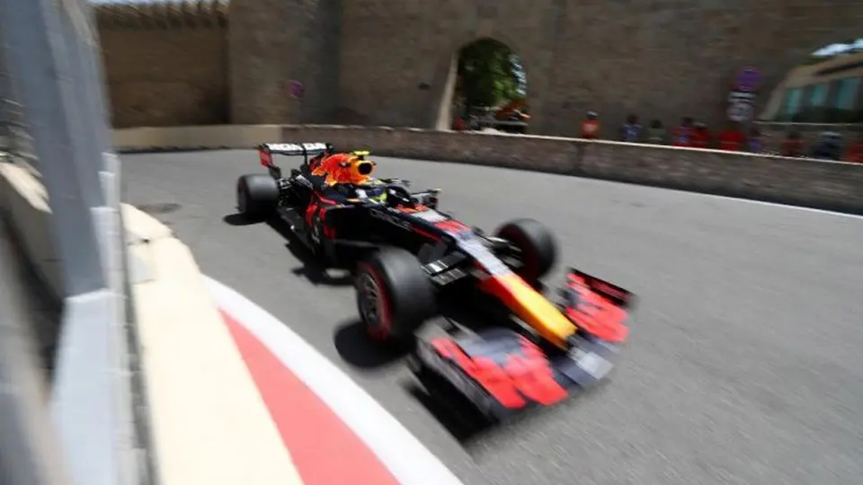 F1: Checo Pérez saldrá sexto en GP de Azerbaiyán tras sanción a Lando Norris
