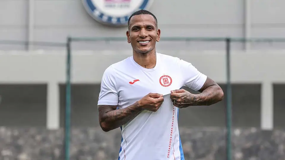 Otero en su presentación con Cruz Azul: "Vengo a hacer historia"