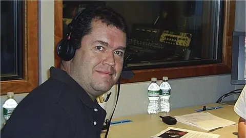 Javier Sahagún: COI reconoció trabajo del periodista por trabajo en 'Legado de Campeones'