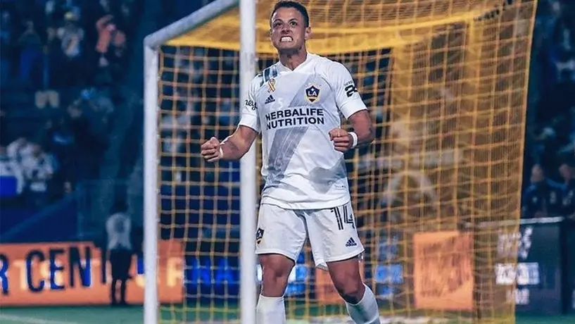 Chicharito Hernández: Publicó fotos autodenominándose 'Chichatronco'